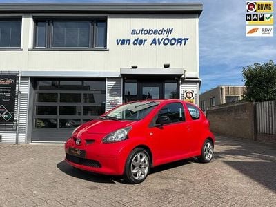 Occasion Toyota Aygo Comfort 68 PK (50 kW) 2006 Rood Hatchback