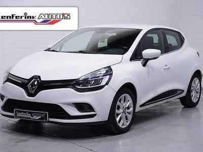 Wit Gebruikt 2019 Renault Clio IV Intens Hatchback | € 13.250 (Eerlijke prijs)
