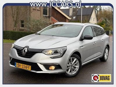 Grijs (metallic) Gebruikt 2018 Renault Mégane IV LIMITED Hatchback | € 8.995 (Eerlijke prijs)