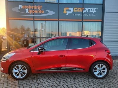 Rood Occasion 2017 Renault Clio IV LIMITED Hatchback | € 9.250 (Eerlijke prijs)
