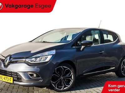 Grijs Occasion 2017 Renault Clio IV Intens Hatchback | € 8.695 (Duur)