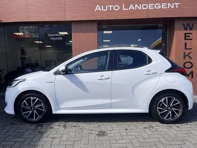 tweedehands Toyota Yaris 1.5 Hybrid Style - Airco Bluetooth Cruise & Climate C. NAV Lichtmetalen velgen