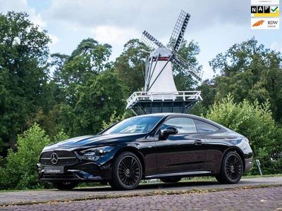 Zwart Gebruikt 2024 Mercedes CLE300 AMG line Coupé | € 62.950