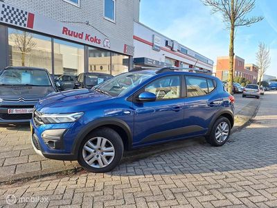 Blauw Occasion 2023 Dacia Sandero Comfort Hatchback | € 17.849 (Eerlijke prijs)