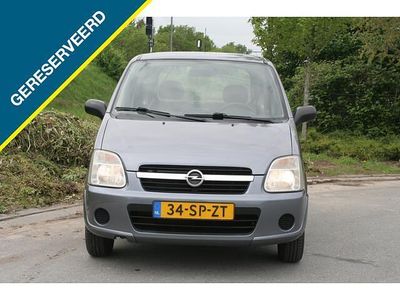 Grijs Occasion 2006 Opel Agila Essentia Hatchback | € 1.899 (Iets duurder)