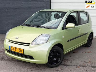 Groen Gebruikt 2007 Daihatsu Sirion Hatchback | € 1.950 (Eerlijke prijs)