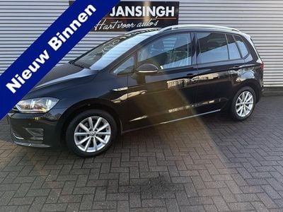 Zwart Occasion 2017 VW Golf Sportsvan Edition MPV | € 11.945 (Eerlijke prijs)