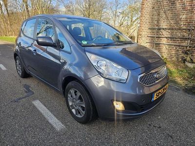 Grijs Gebruikt 2010 Kia Venga Hatchback | € 3.250 (Eerlijke prijs)