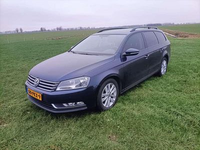 Blauw Occasion 2011 VW Passat Trendline Stationwagen | € 4.399 (Eerlijke prijs)
