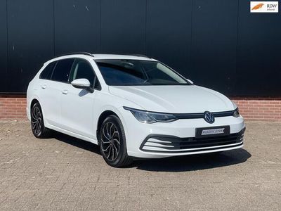 Wit Gebruikt 2021 VW Golf VIII Style Stationwagen | € 22.800 (Eerlijke prijs)