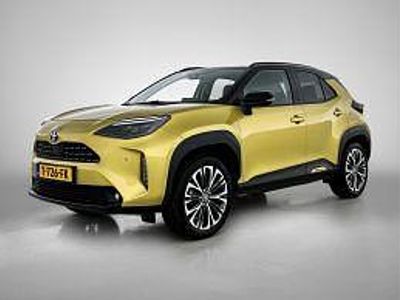 Geel metallic Occasion 2023 Toyota Yaris Executive SUV | € 29.445 (Eerlijke prijs)