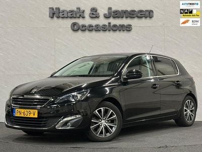 Zwart Occasion 2017 Peugeot 308 Allure Hatchback | € 9.795 (Eerlijke prijs)