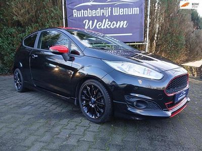 Zwart Gebruikt 2016 Ford Fiesta ST-Line Hatchback | € 7.650 (Eerlijke prijs)