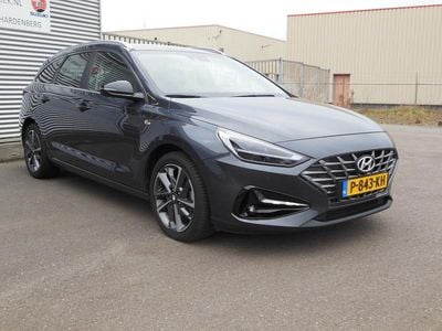 Grijs Occasion 2022 Hyundai i30 Premium Stationwagen | € 22.950 (Super prijs)