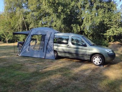 tweedehands Peugeot Partner 1.6-16V mini camper airco cruise-control