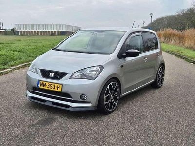Grijs Gebruikt 2017 Seat Mii CONNECT Hatchback | € 7.500 (Iets duurder)