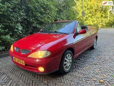 Rood Gebruikt 2001 Renault Mégane Cabriolet Cabriolet | € 1.050