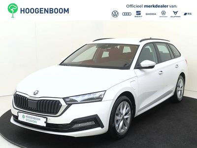 Wit Occasion 2023 Skoda Octavia Business Line Stationwagen | € 25.950 (Goede deal)