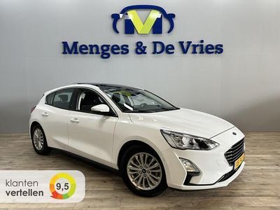 tweedehands Ford Focus 1.0 EcoBoost Titanium Business Airco ECC | Panorama | Trekhaak | Adaptive cruise | Camera | Navigatie | Apple Carplay Android Auto | Isofix | NAP |