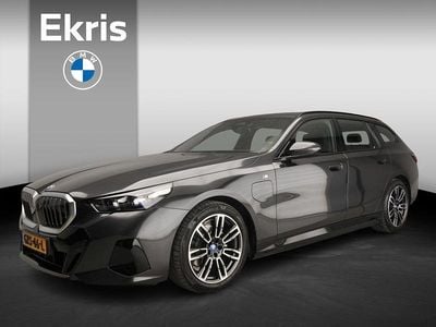 Grijs Occasion 2024 BMW 530e M Sport Stationwagen | € 57.900 (Goede deal)