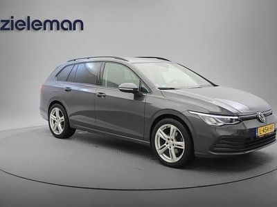 Grijs Gebruikt 2021 VW Golf VIII Stationwagen | € 17.845 (Eerlijke prijs)