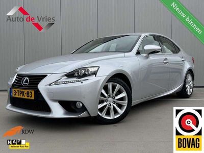 Lexus IS300h