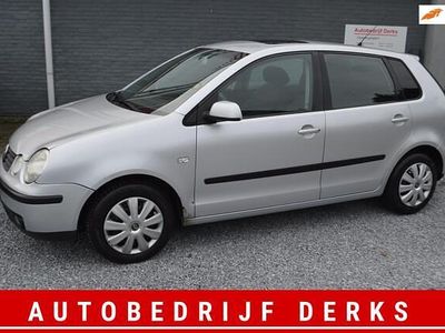 Grijs Gebruikt 2002 VW Polo Sport Hatchback | € 1.450 (Eerlijke prijs)