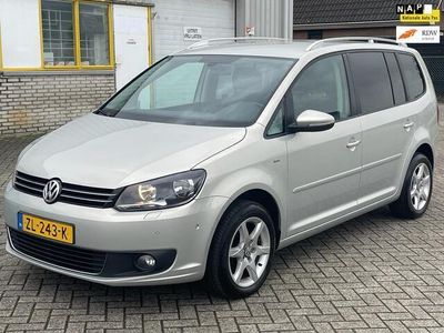 tweedehands VW Touran 2.0 TDI 140 PK AUT Bj 2015 Cup BlueMotion Ecc F1 Flippers Stuurbediening Park Assist Pdc Elec.Pakket 16 Inch