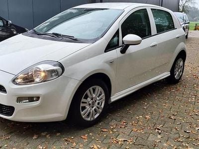 Wit Occasion 2015 Fiat Punto Evo Lounge Hatchback | € 3.799 (Eerlijke prijs)
