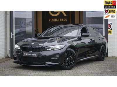 Zwart Occasion 2021 BMW 320e Shadowline Sedan | € 35.450 (Iets duurder)
