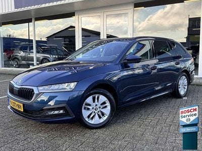 Blauw Occasion 2023 Skoda Octavia Ambition Stationwagen | € 21.495 (Eerlijke prijs)