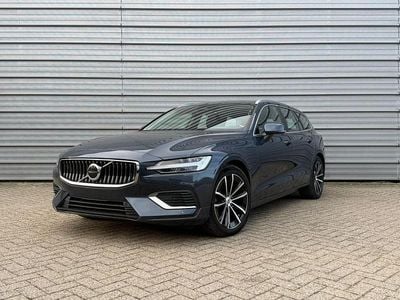 Blauw Occasion 2023 Volvo V60 Plus Stationwagen | € 37.900 (Eerlijke prijs)