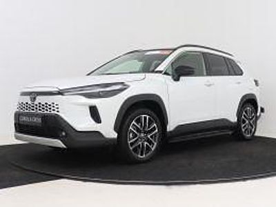 Wit parelmoer Nieuw 2025 Toyota Corolla Cross Executive SUV | € 56.250