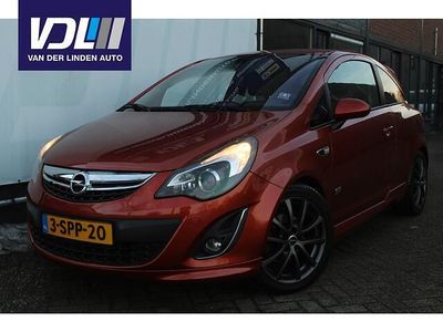 Rood Occasion 2013 Opel Corsa Cosmo Hatchback | € 6.950 (Duur)