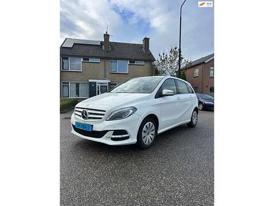 Wit Gebruikt 2018 Mercedes B200 MPV | € 7.500