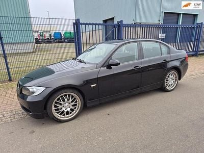 Zwart Gebruikt 2007 BMW 318 Sport Line Sedan | € 2.999 (Super prijs)