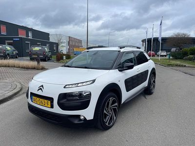 Wit Occasion 2017 Citroën C4 Cactus PureTech Hatchback | € 9.950 (Iets duurder)