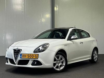 tweedehands Alfa Romeo Giulietta 170PK [ panorama leder xenon ] 1.4 T 170 PK Distin