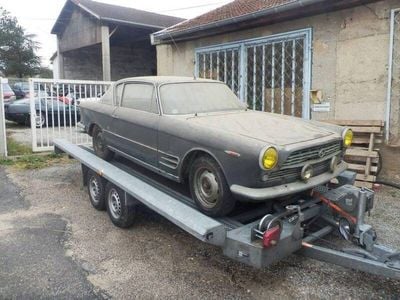 Grijsgrigio antracito Gebruikt 1967 Fiat 2300 S Coupé | € 19.900