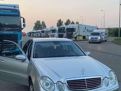 Grijs Gebruikt 2004 Mercedes E320 Avantgarde Sedan | € 2.750