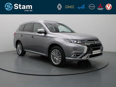 Grijs metallic Gebruikt 2019 Mitsubishi Outlander P-HEV Instyle SUV | € 21.490 (Eerlijke prijs)