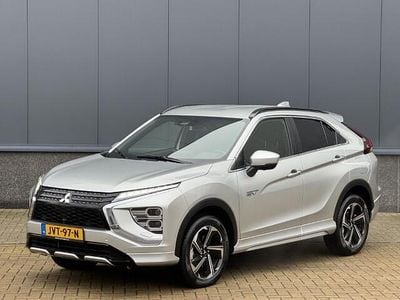 Grijs (metallic) Occasion 2025 Mitsubishi Eclipse Cross Intense+ SUV | € 31.700 (Eerlijke prijs)