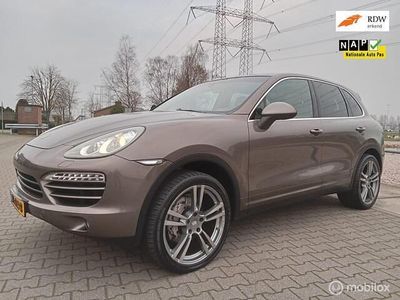 Bruin Occasion 2012 Porsche Cayenne SUV | € 17.499