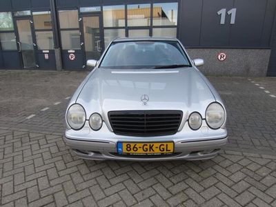 Mercedes E240