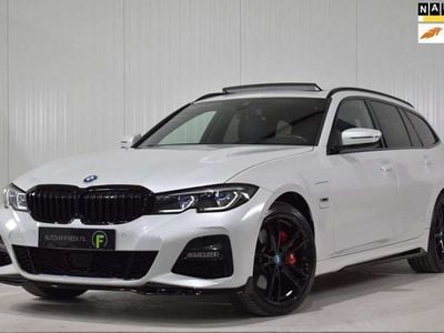 BMW 330e