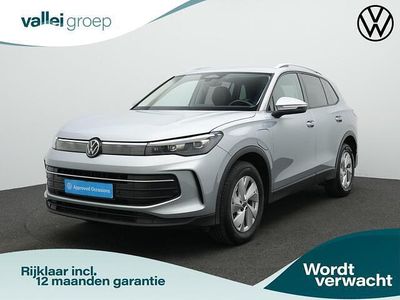 Zilver Gebruikt 2025 VW Tiguan Life SUV | € 45.700 (Super prijs)