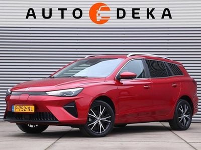 Rood (metallic) Occasion 2022 MG MG5 EV Luxury Stationwagen | € 16.950 (Eerlijke prijs)