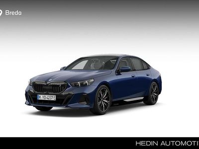 Blauw, metallic lak Gebruikt 2024 BMW i5 M Sport Sedan | € 90.022