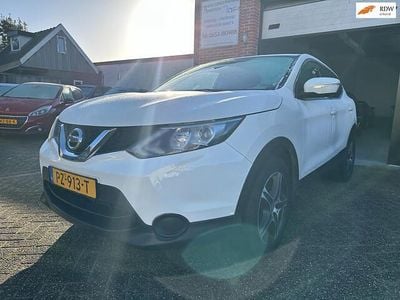 Wit (metallic) Gebruikt 2015 Nissan Qashqai Visia SUV | € 7.950 (Eerlijke prijs)