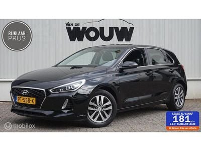 Zwart Gebruikt 2017 Hyundai i30 Hatchback | € 9.995 (Eerlijke prijs)